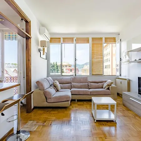 Apartman Altido Apt For 3, With Terrace, Near Beach In *