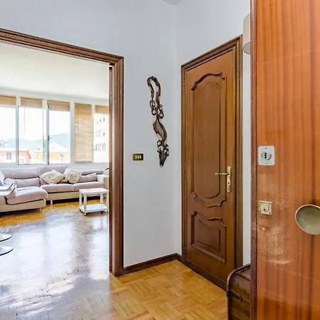 Altido Apt For 3, With Terrace, Near Beach In Διαμέρισμα