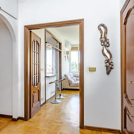 Διαμέρισμα Altido Apt For 3, With Terrace, Near Beach In *