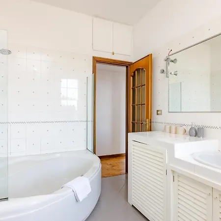 Altido Apt For 3, With Terrace, Near Beach In * Camogli