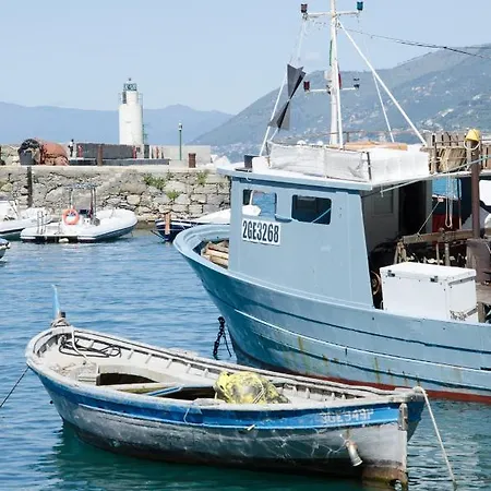 Διαμέρισμα Altido Apt For 3, With Terrace, Near Beach In