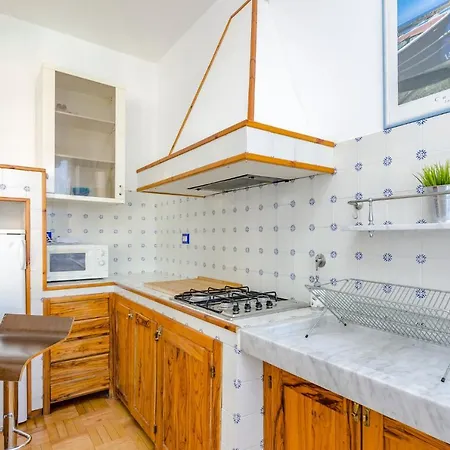 Altido Apt For 3, With Terrace, Near Beach In