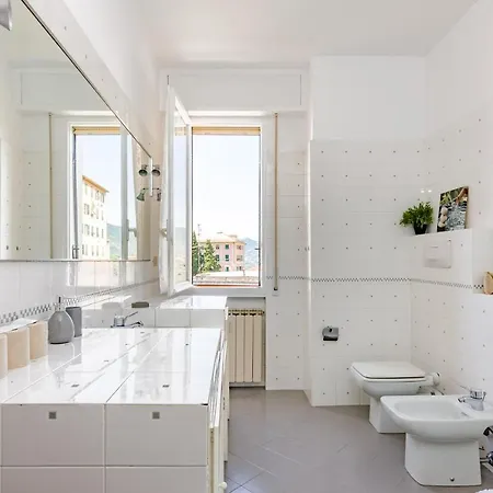 Altido Apt For 3, With Terrace, Near Beach In Διαμέρισμα
